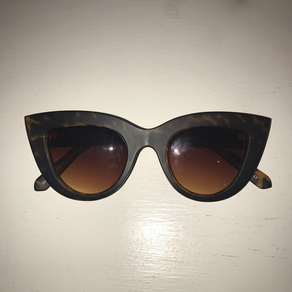 Quay Australia sunnies